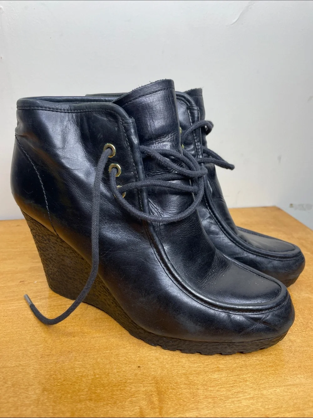MICHAEL Michael Kors Black Leather Wedge Lace-Up Booties. Size 7